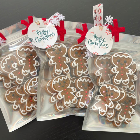 8 mini cookies (gingerbread)